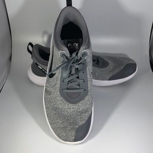 Nike Flex Experience 8